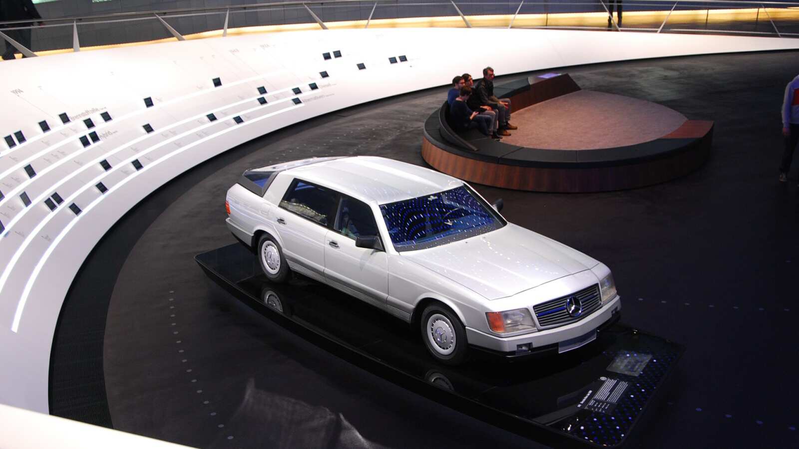Koncept Mercedes-Benz Auto2000