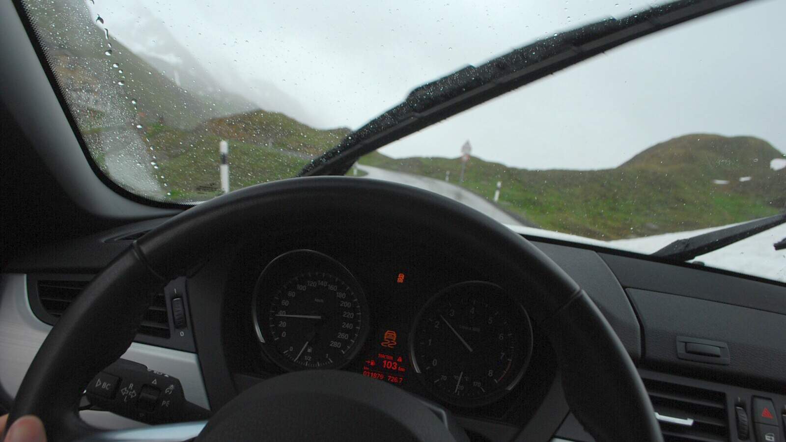 Výhled zpoza volantu BMW Z4