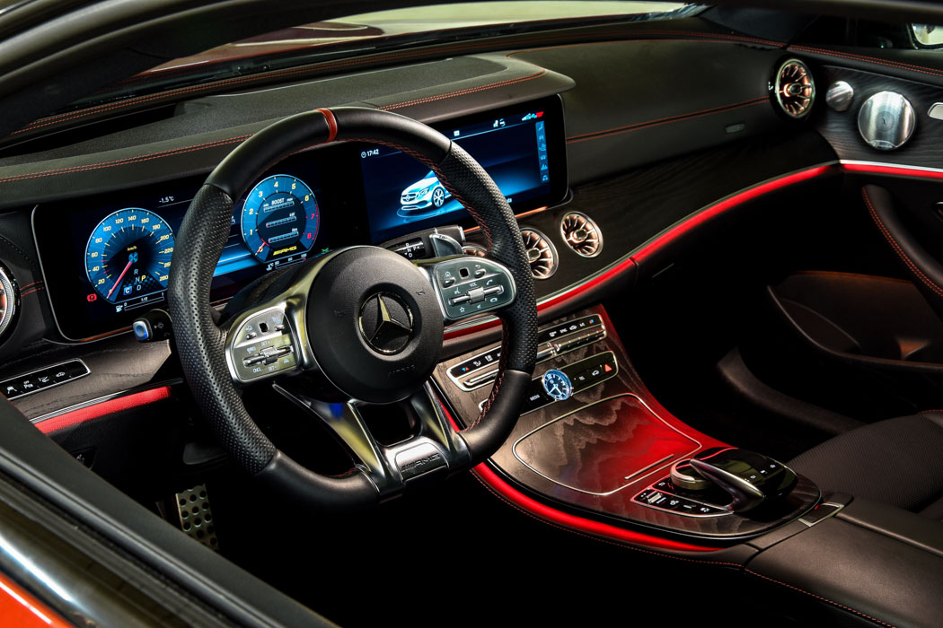 vnitřek Mercedes-AMG E53 Coupe