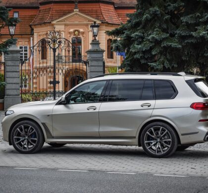 BMW X5 G07 M50d před zámkem